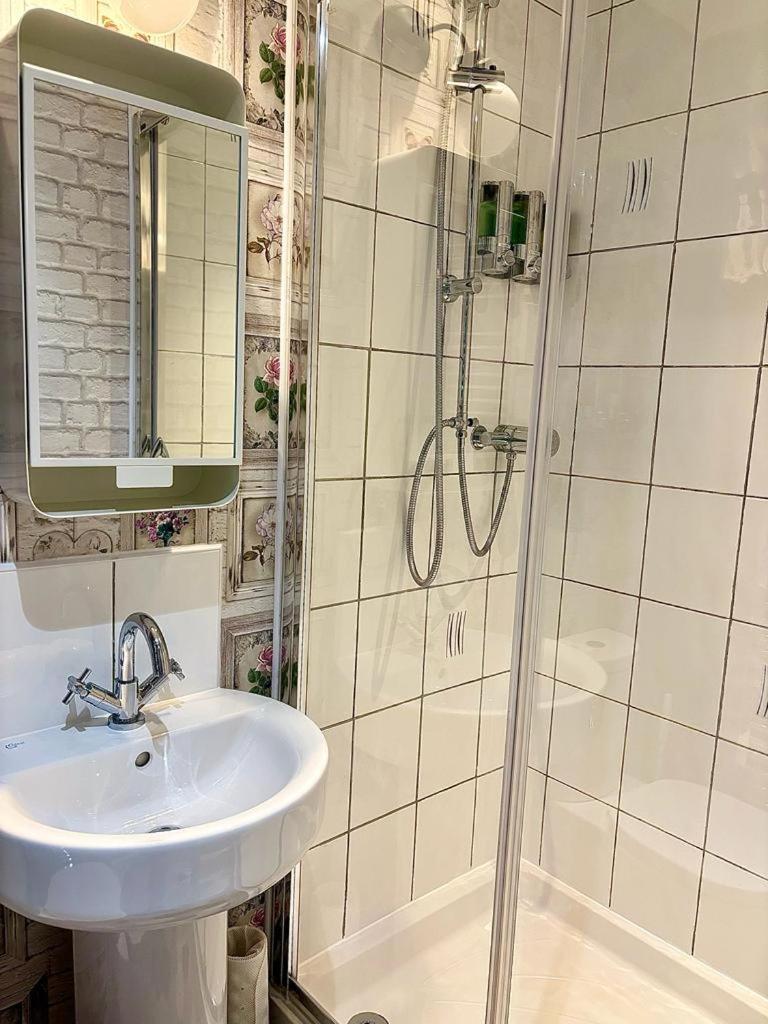 Summerhill Guest House بيتوَس واي كود المظهر الخارجي الصورة