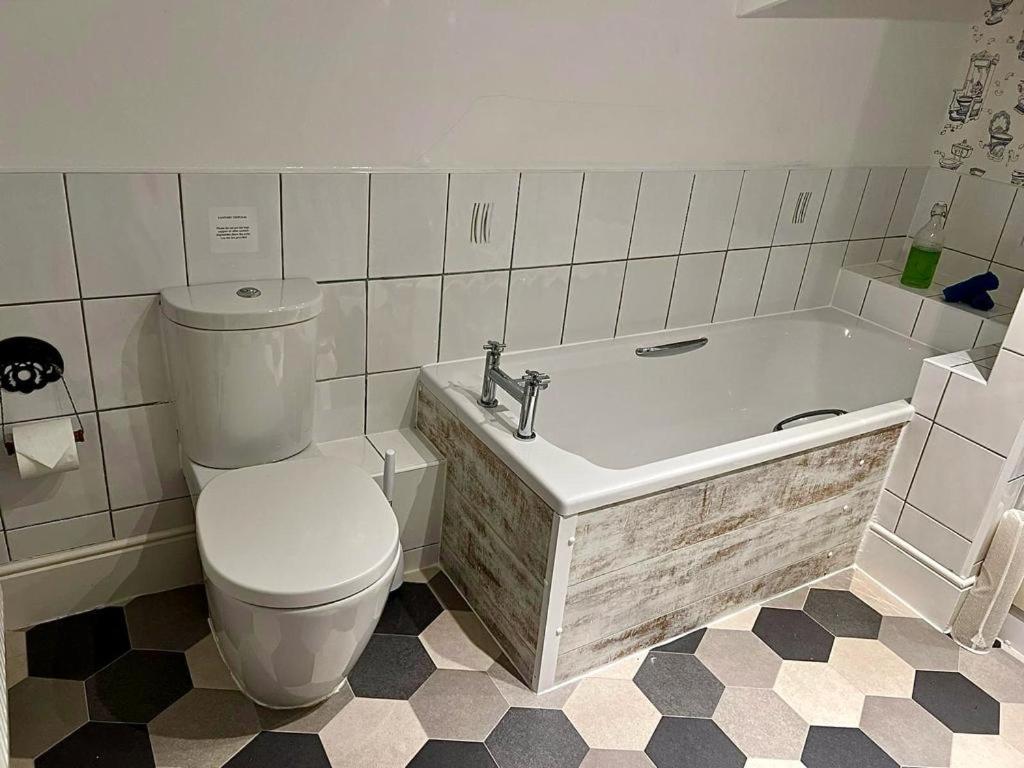 Summerhill Guest House بيتوَس واي كود المظهر الخارجي الصورة